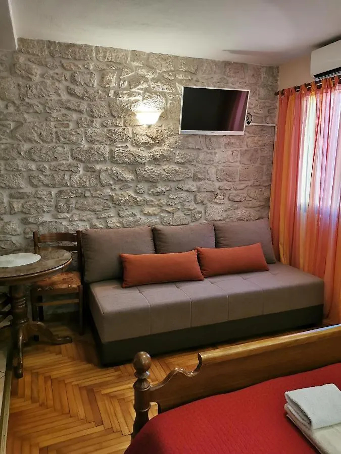 Palace Stafileo Trogir