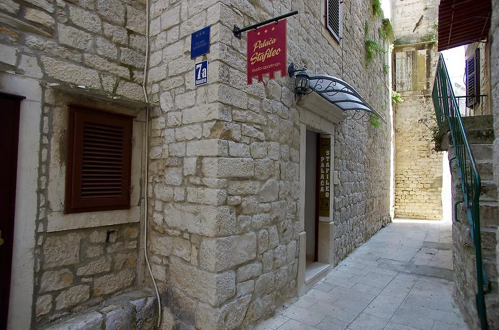 Appartement Palace Stafileo Trogir