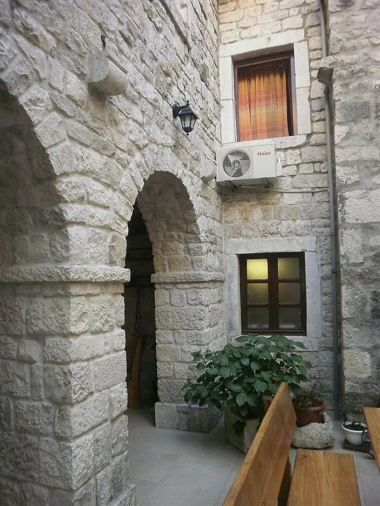 Appartement Palace Stafileo Trogir Kroatië