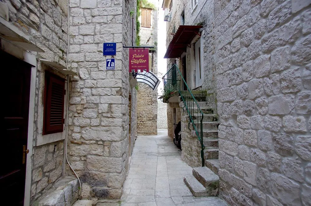 Palace Stafileo Trogir Apartment